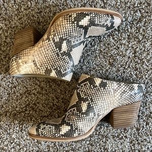 Dolce Vita Women's Roya Mule Snake Print Block Heel | Size 6